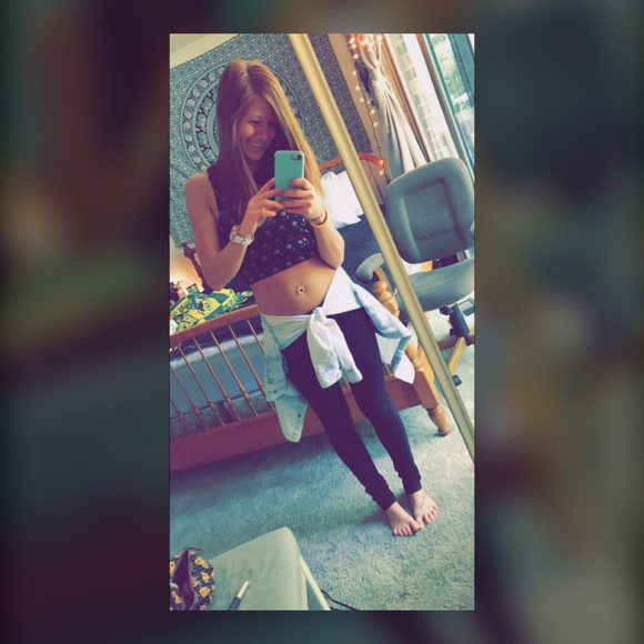 Meet your Posher, Taylor - Picture 2 of 3